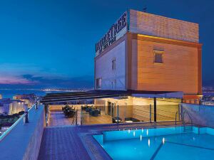 DoubleTree by Hilton Izmir - Alsancak