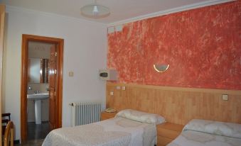 Hostal Manolete - Housity