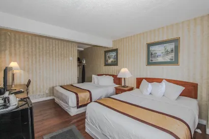 Canadas Best Value Inn Chinook Station