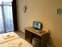 Hotel Hugo Hotels in Edremit