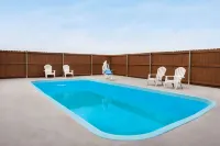 Super 8 by Wyndham Gainesville TX - Pools