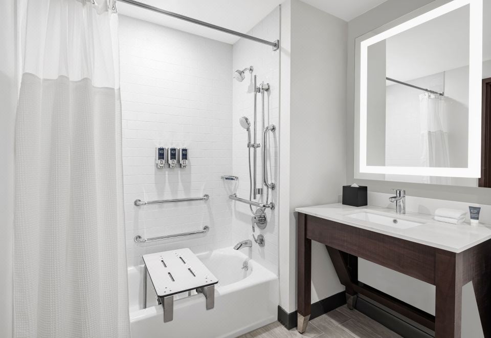 Four Points Flushing 객실