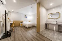 HOTEL REIN - โมเทล