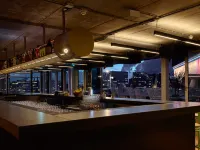 Sir Adam Hotel, part of Sircle Collection Hoteles cerca de Mirador A'DAM Lookout