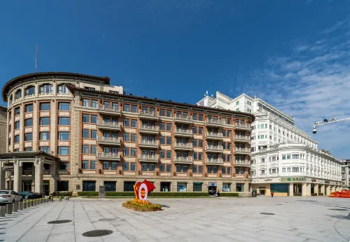 MisooHi · Nanzhi Homestay (Zhongshan Road Pedestrian Street Ferry Terminal Branch) - parking