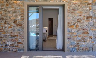 Amal Kythnos Suites