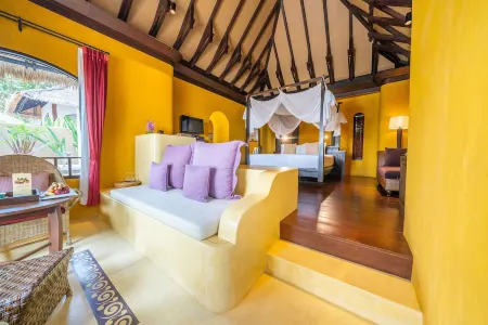 Paradee Отели рядом с достопримечательностью «Suan Son Beach»