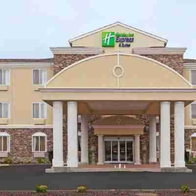 Holiday Inn Express & Suites Swansea Hotel Exterior