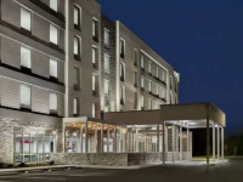 ホーム 2 スイーツ バイ ヒルトン ノーフォーク エアポート ノーフォークのホテル