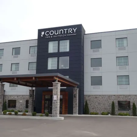 Country Inn & Suites by Radisson, Belleville, on