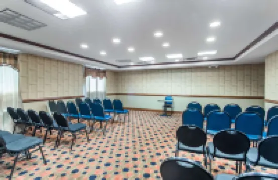 Days Inn & Suites by Wyndham Fort Pierce I-95