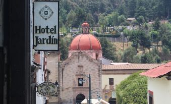 Hotel Jardín