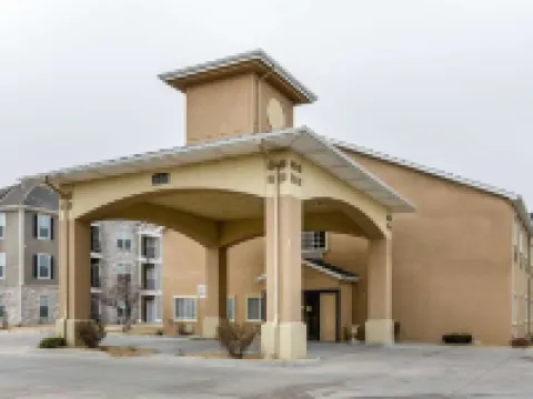 Super 8 by Wyndham Great Bend Hotels in Great Bend