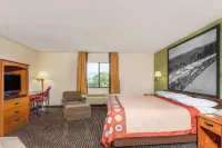 Super 8 by Wyndham Bedford Hotel a Bedford County