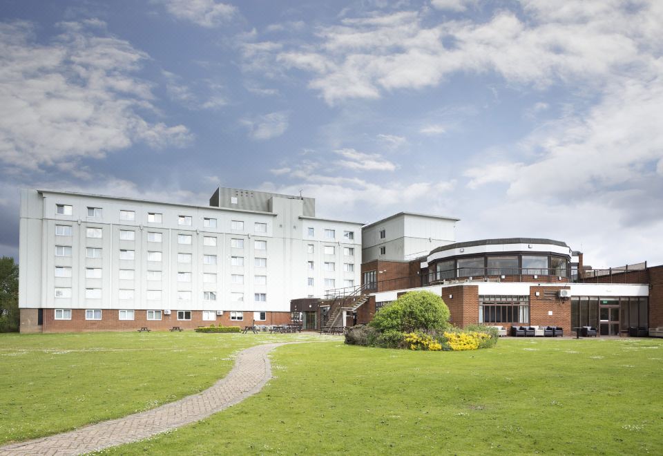 Holiday Inn Basildon, an IHG Hotel - Housity