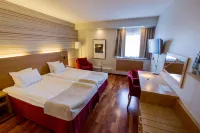 Quality Hotel Royal Corner Hotels near Utvandrarnas hus