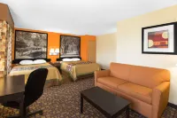 Super 8 by Wyndham Clive IA - Motels