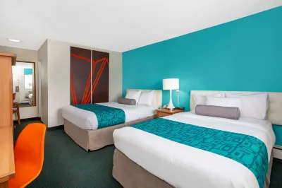 Howard Johnson by Wyndham Colorado Springs Các khách sạn ở Colorado Springs