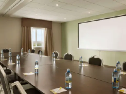 Airdrie Inn and Suites Hotels in Airdrie