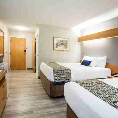 Microtel Inn & Suites by Wyndham Southern Pines / Pinehurst Rooms