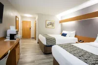 Microtel Inn & Suites by Wyndham Southern Pines / Pinehurst Hotel a Pinebluff