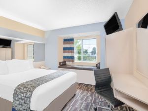 Microtel Inn & Suites by Wyndham Clear Lake