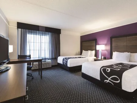 La Quinta Inn & Suites by Wyndham Dallas Plano West