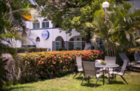 ホテル アルコス アエロプエルト