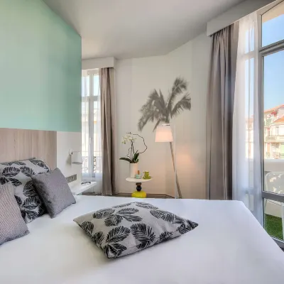 Ibis Styles Nice Centre Gare Отели рядом с достопримечательностью «Плас Массена»