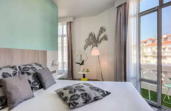 尼斯中心火車站宜必思尚品酒店