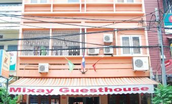 Mixay Chitchareune Guesthouse