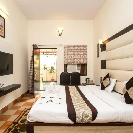 Hotel Sidhartha Walking Distance from TajMahal
