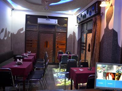 レストラン ラッキー レストラン＆ゲストハウスの写真