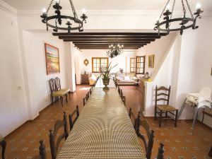 Catalunya Casas: Spacious Villa Vera up to 24 Guests, a Short Drive to Blanes!Â 