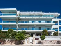 Scale Suites Hotels in Alimos