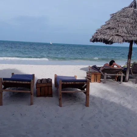 Blue Earth Beach Bungalow