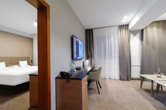 卡爾帕提亞酒店