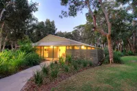 Port Stephens Koala Sanctuary Отели в г. Уан Майл