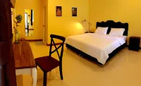 Tha Chang Vintage Hotels in Doem Bang Nang Buat District