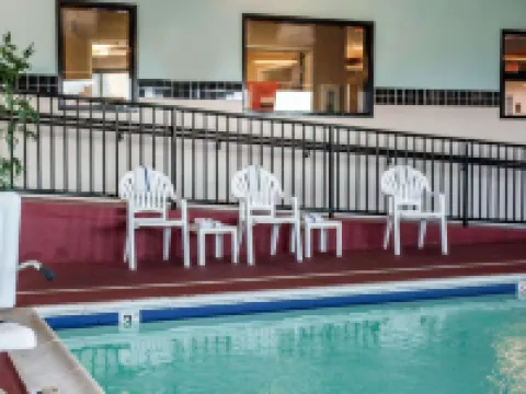 Quality Inn & Suites Near St Louis and I-255 Hotels in St. Clair County