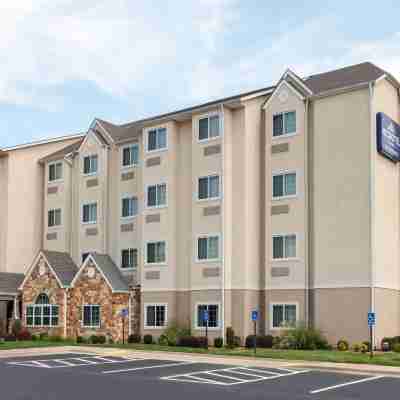 Microtel Inn & Suites by Wyndham Searcy Hotel Exterior