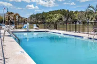 Days Inn by Wyndham Savannah Gateway I-95 - Ramah keluarga
