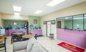 Econo Lodge Belton - Kansas City South