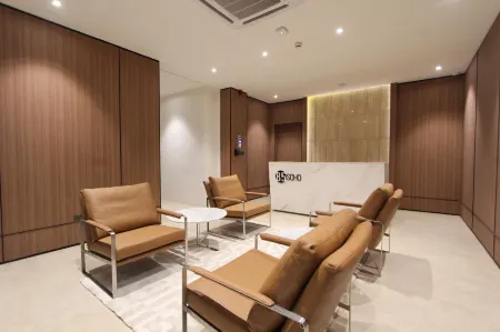 85 Soho Premium Serviced Residence Отели в г. Botataung