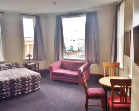 เลเวียทัน โฮเต็ล โรงแรมในดันเนดิน