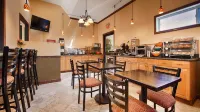 New Englander Inn Bennington - พร้อมอาหารเช้า