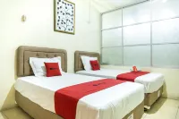 RedDoorz Near H. Hasan Aroeboesman Airport