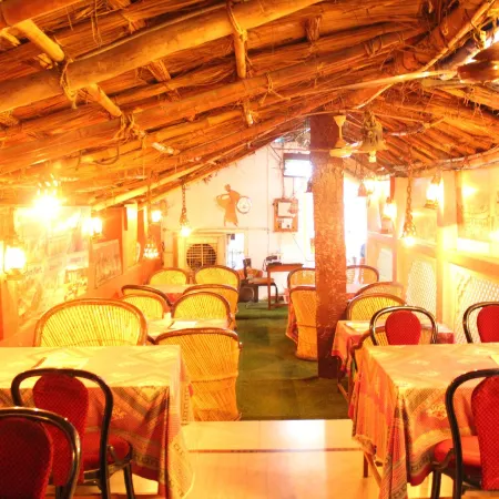 Hotel Chit Chat Palace