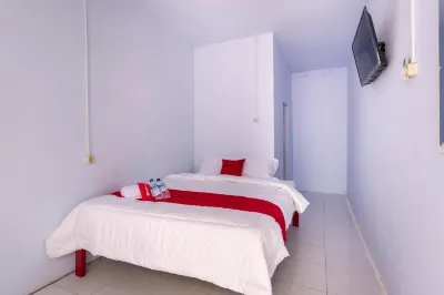 RedDoorz Syariah @ Bondowoso City Center Hotel di Bungatan
