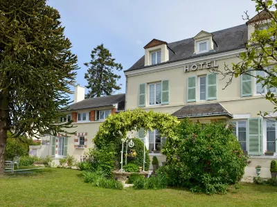 Logis Hotel Villa Marjane Hotels in Saint-Denis-en-Val